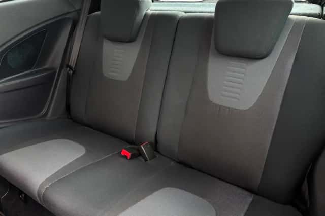 Ford Ka (2012) thumbnail 8