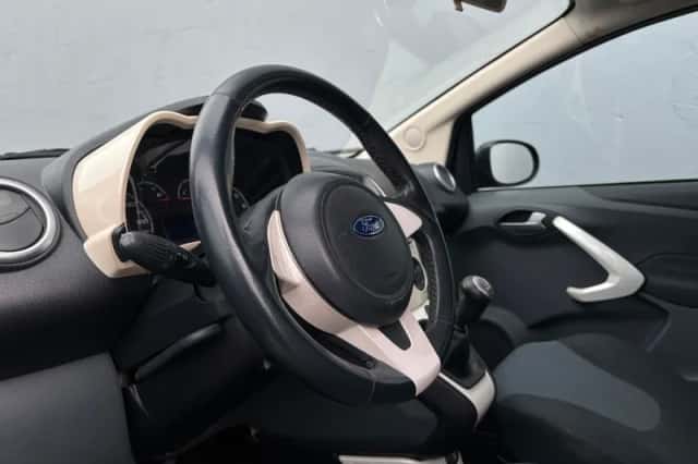 Ford Ka (2012) thumbnail 9