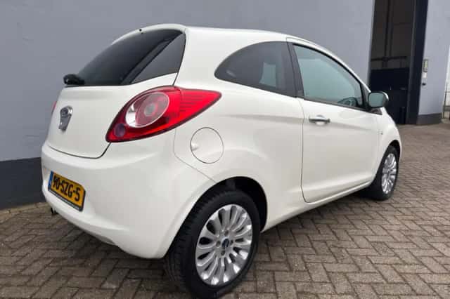Ford Ka (2012) thumbnail 6