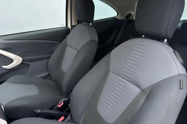 Ford Ka (2012) thumbnail 7