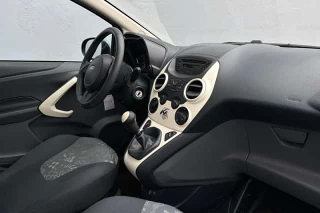 Ford Ka (2014) thumbnail 9