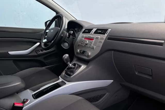 Ford Kuga (2012) thumbnail 10