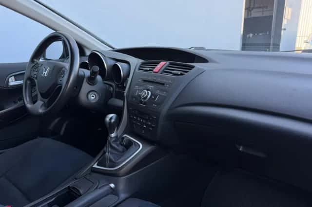 Honda Civic (2014) thumbnail 10