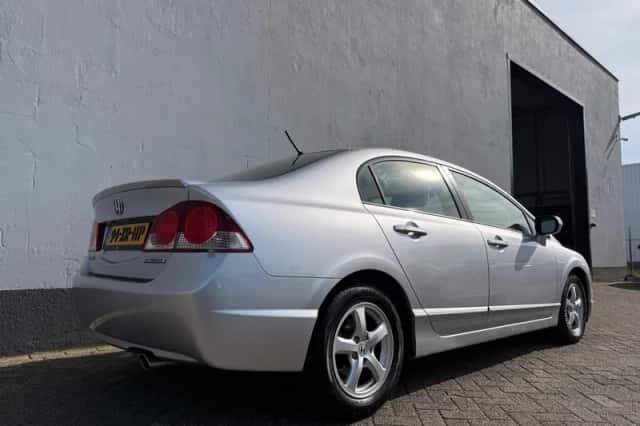 Honda Civic (2007) thumbnail 6