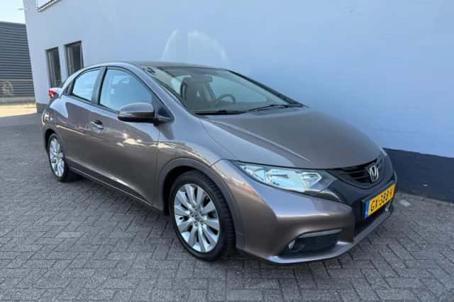 Honda Civic (2014) thumbnail 4