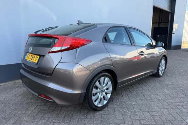 Honda Civic (2014) thumbnail 6