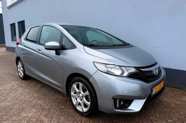 Honda Jazz (2016) thumbnail 4