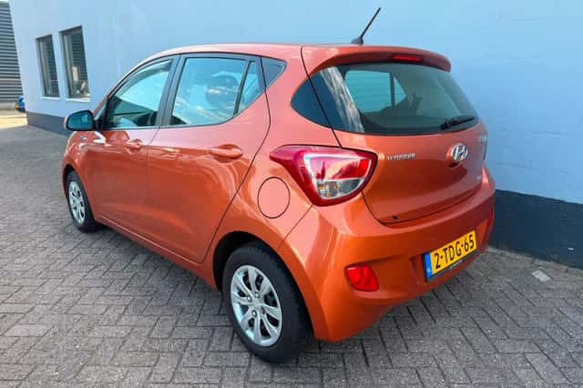 Hyundai i10 (2014) thumbnail 3