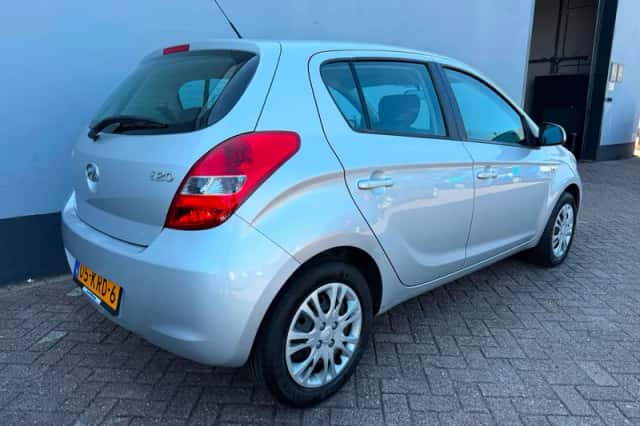 Hyundai i20 (2010) thumbnail 6