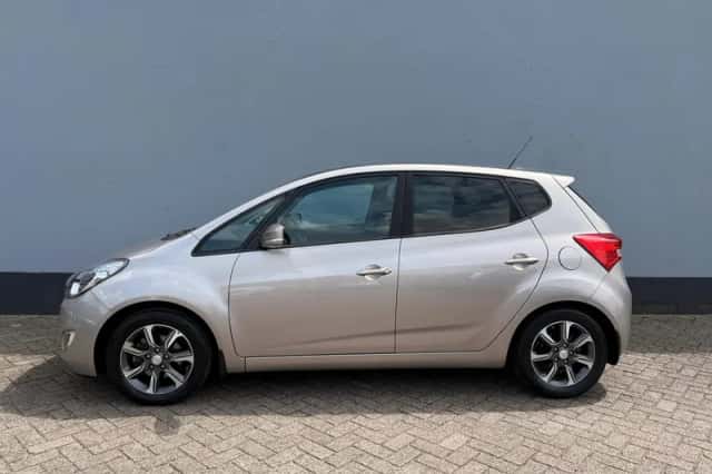 Hyundai ix20 (2016) thumbnail 2