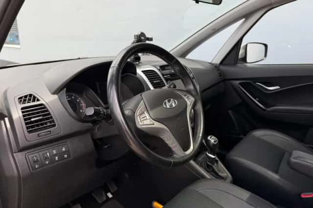 Hyundai ix20 (2016) thumbnail 9