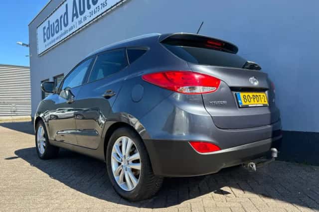 Hyundai ix35 (2011) thumbnail 3