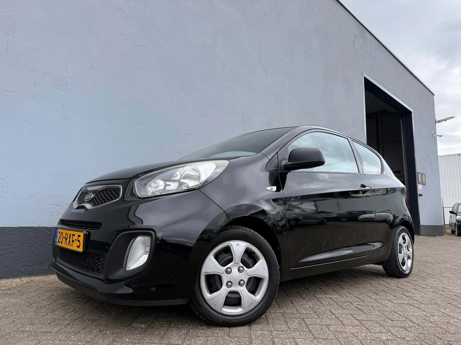 Kia Picanto (2012) — foto 1