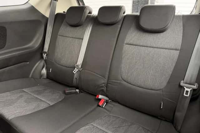 Kia Picanto (2012) thumbnail 7