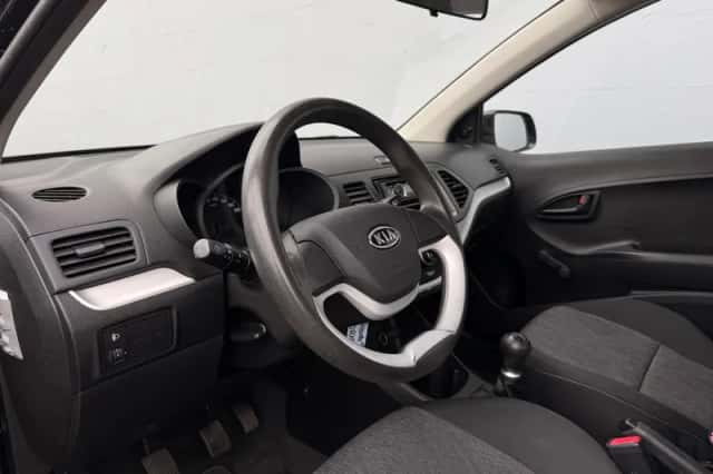 Kia Picanto (2012) thumbnail 9
