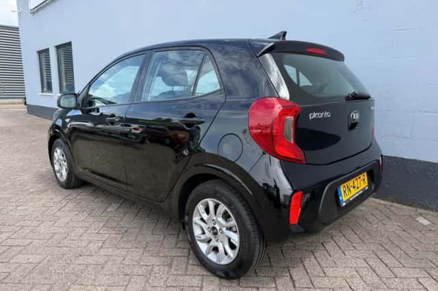 Kia Picanto (2018) thumbnail 3