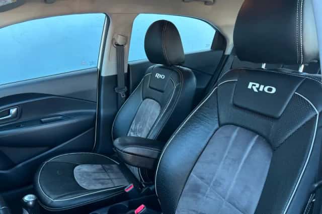 Kia Rio (2016) thumbnail 7