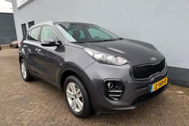 Kia Sportage (2016) thumbnail 4