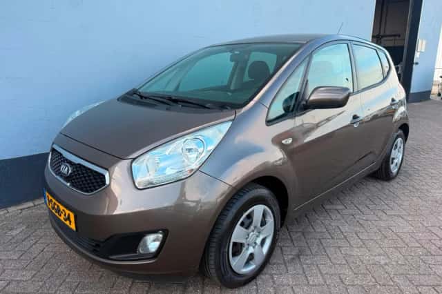 Kia Venga (2013) thumbnail 1