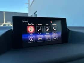 Lexus CT (2015) thumbnail 11
