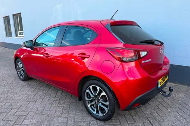 Mazda 2 (2015) thumbnail 3