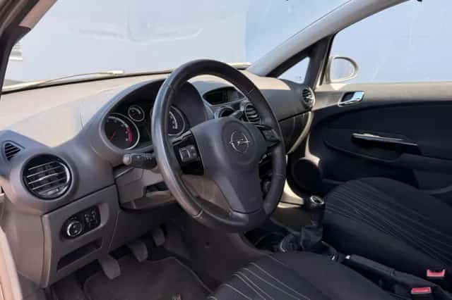 Mercedes-Benz A-Klasse (2010) thumbnail 9