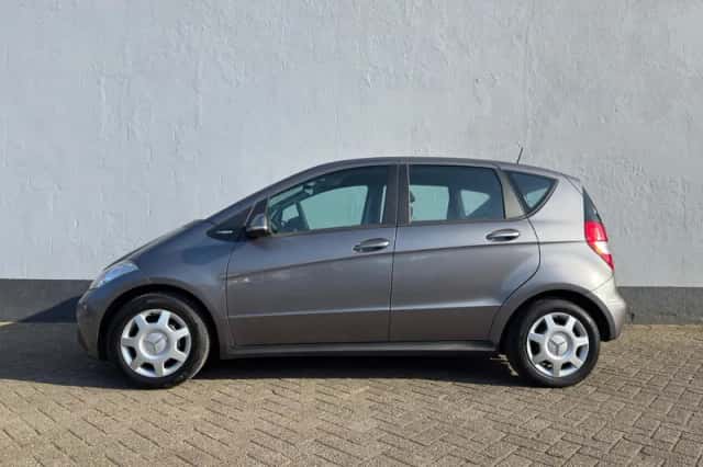 Mercedes-Benz A-Klasse (2010) thumbnail 2
