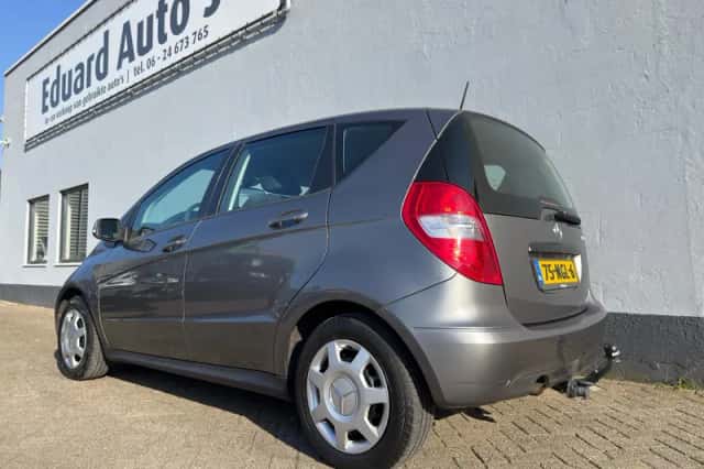 Mercedes-Benz A-Klasse (2010) thumbnail 3