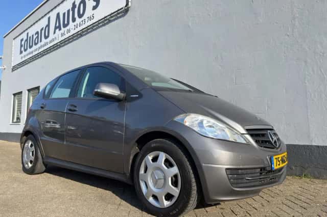 Mercedes-Benz A-Klasse (2010) thumbnail 4