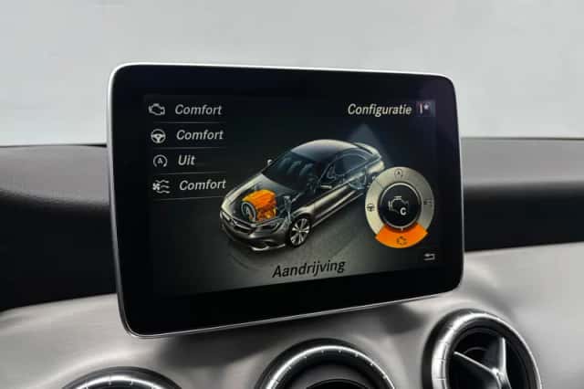 Mercedes-Benz CLA-Klasse (2016) thumbnail 11