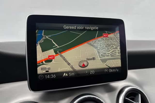 Mercedes-Benz CLA-Klasse (2016) thumbnail 13
