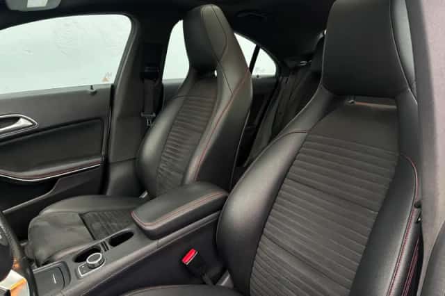 Mercedes-Benz CLA-Klasse (2016) thumbnail 7