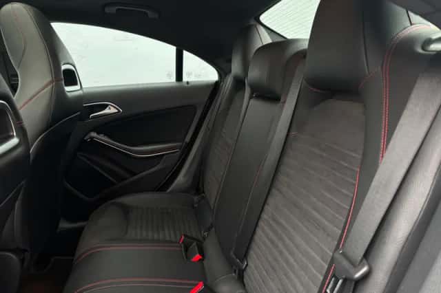 Mercedes-Benz CLA-Klasse (2016) thumbnail 8