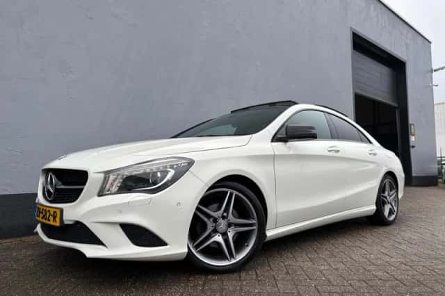 Mercedes-Benz CLA-Klasse (2015) thumbnail 1