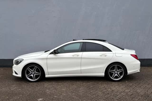 Mercedes-Benz CLA-Klasse (2015) thumbnail 2