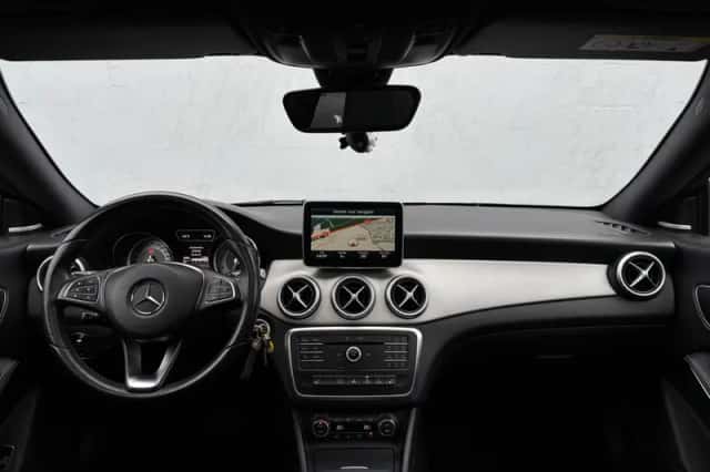 Mercedes-Benz CLA-Klasse (2015) thumbnail 11