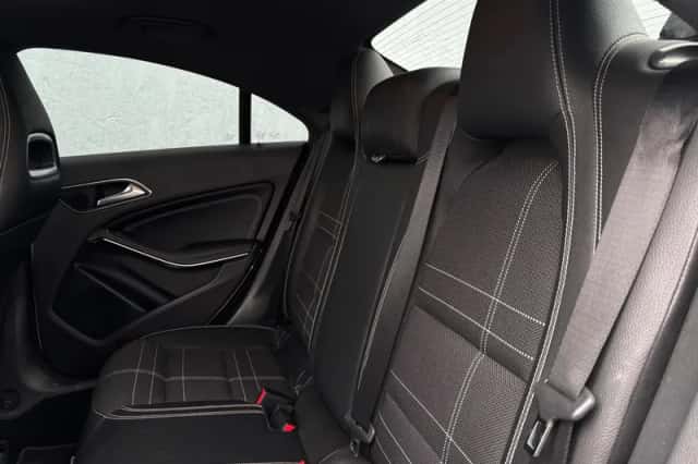 Mercedes-Benz CLA-Klasse (2015) thumbnail 14