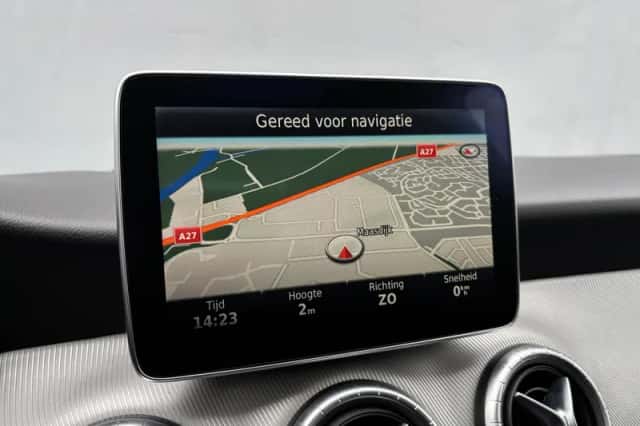 Mercedes-Benz CLA-Klasse (2015) thumbnail 18