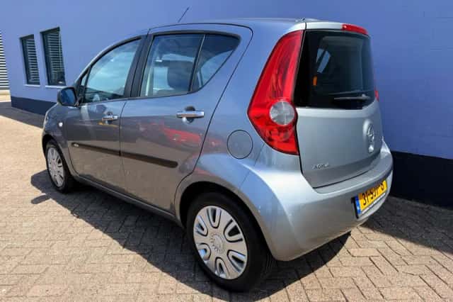 Opel Agila (2011) thumbnail 3