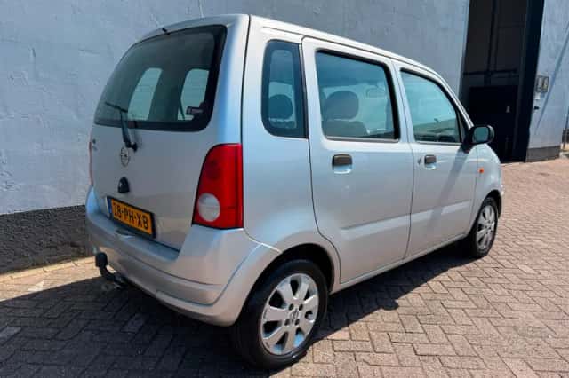 Opel Agila (2004) thumbnail 6
