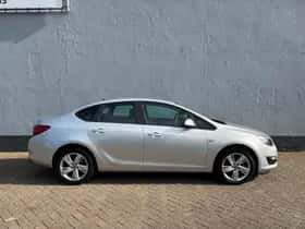 Opel Astra (2013) thumbnail 5
