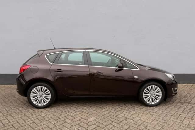 Opel Astra (2013) thumbnail 5