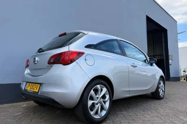 Opel Corsa (2016) thumbnail 5