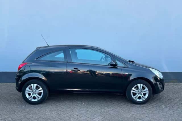 Opel Corsa (2013) thumbnail 5