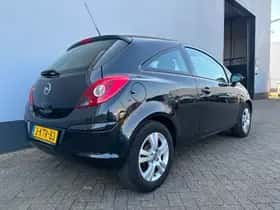 Opel Corsa (2013) thumbnail 6