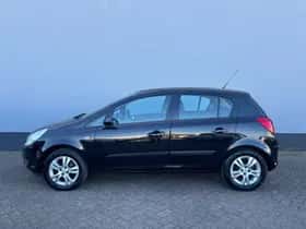 Opel Corsa (2009) thumbnail 2