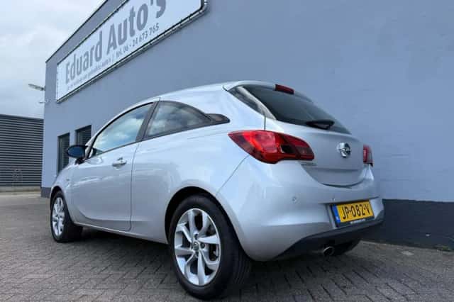 Opel Corsa (2016) thumbnail 3