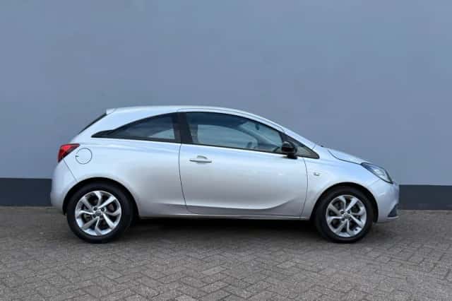 Opel Corsa (2016) thumbnail 5
