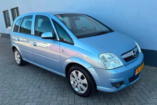 Opel Meriva (2008) thumbnail 4