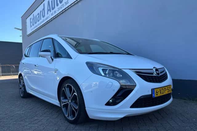 Opel Zafira Tourer (2014) thumbnail 4